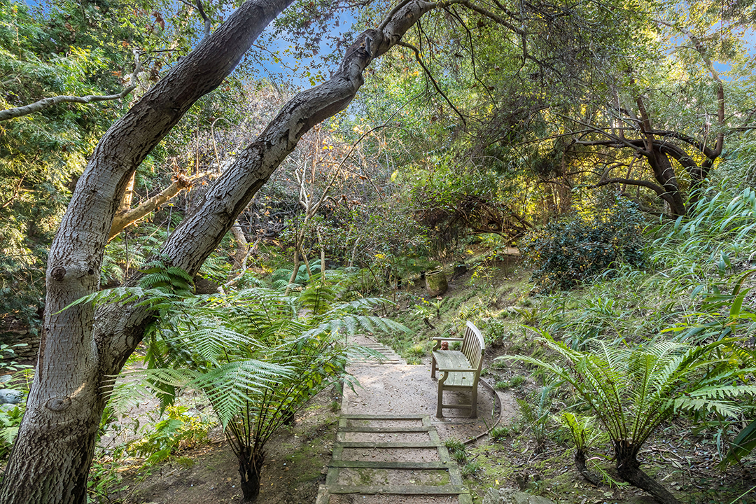 Jim Carey Puts His Primary Residence In L A On The Market At 28 9m Www