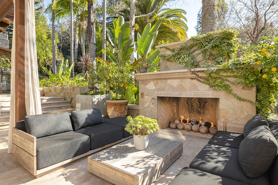 J Lo Just Listed This Sumptuous French Countryside Style Estate In Bel Air For 42 5m Zzzzzzzz