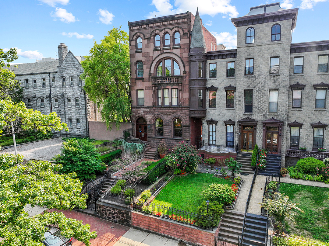 Showdown Of The Super Bowl Lvii Cities Two Must See Listings In Kansas City And Philadelphia 001