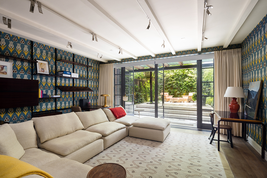 Fashion Industry Couple Parts Ways With Their West Village Townhouse For Just Over 23m 15 W12th