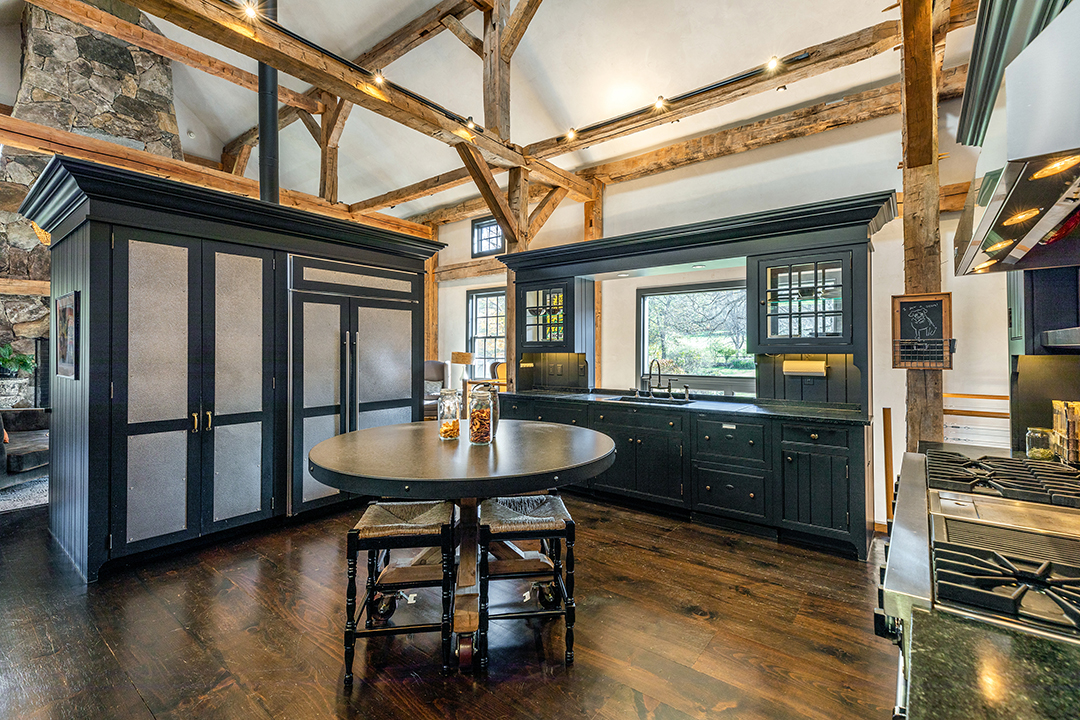 Kents Picturesque Cobble Brook Farm With A Converted Barn Main House Asks 4 7m Kitchen