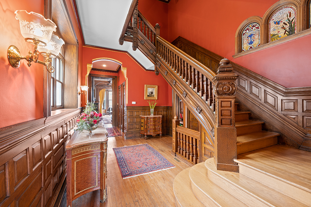 Showdown Of The Super Bowl Lvii Cities Two Must See Listings In Kansas City And Philadelphia 007