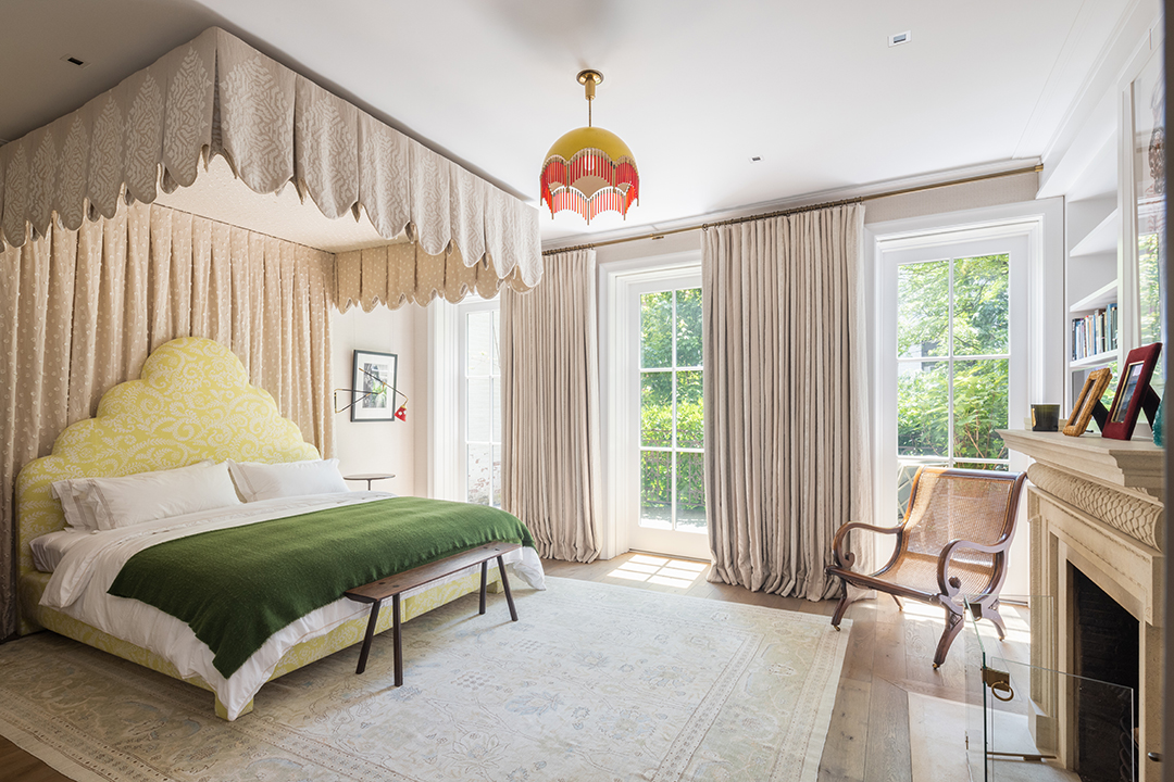 Fashion Industry Couple Parts Ways With Their West Village Townhouse For Just Over 23m 16 W12th