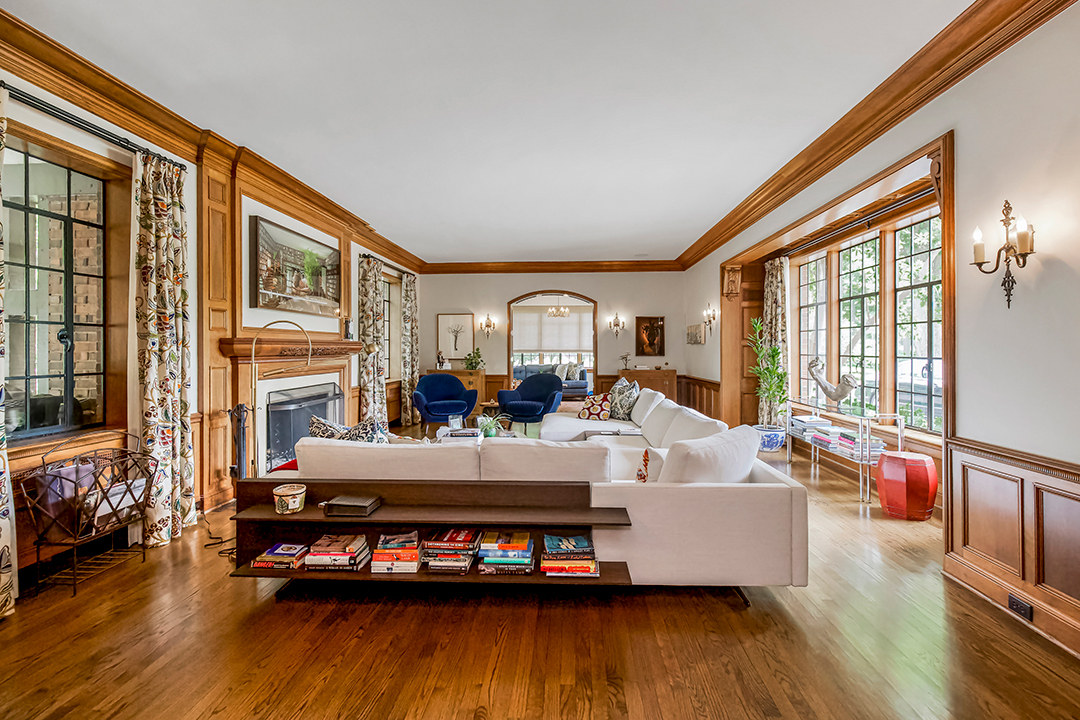 Showdown Of The Super Bowl Lvii Cities Two Must See Listings In Kansas City And Philadelphia Zzzz