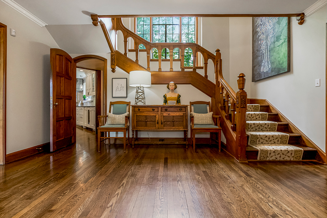 Showdown Of The Super Bowl Lvii Cities Two Must See Listings In Kansas City And Philadelphia B