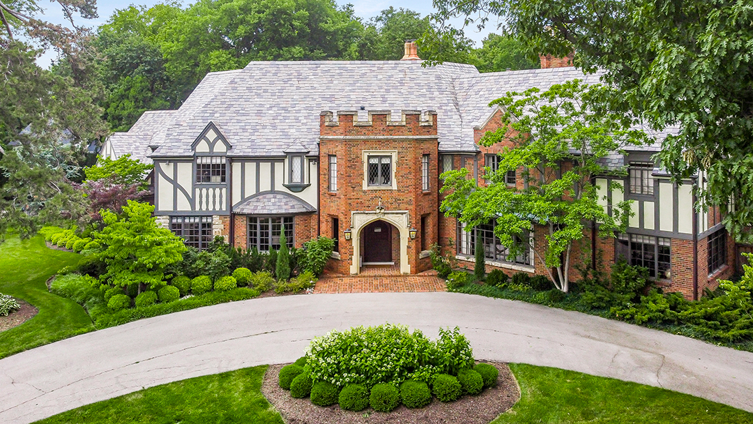 Showdown Of The Super Bowl Lvii Cities Two Must See Listings In Kansas City And Philadelphia Aaa