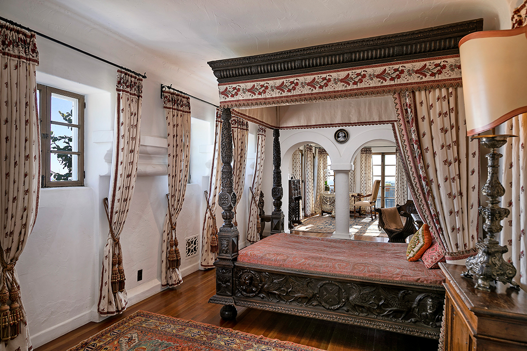 Madonnas Former Hollywood Hills Home A Unique Piece Of L A Architecture Lists For 21m 6342mulholland 44