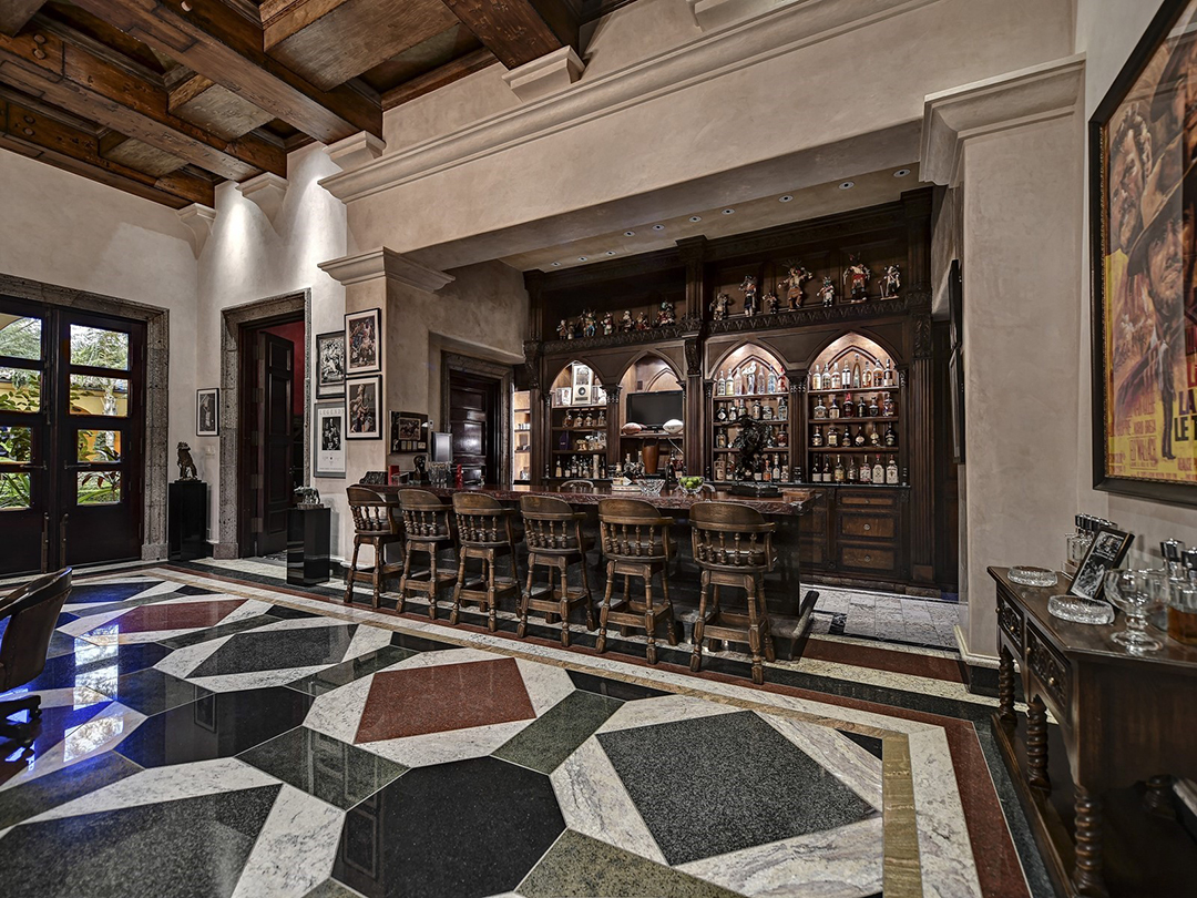 Nearly 18000 Square Foot Arizona Villa Originally Home To An Nfl Player Seeks 16m 025 Great Room Bar