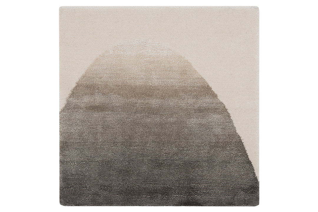Ombre Arch Rug In Gild
