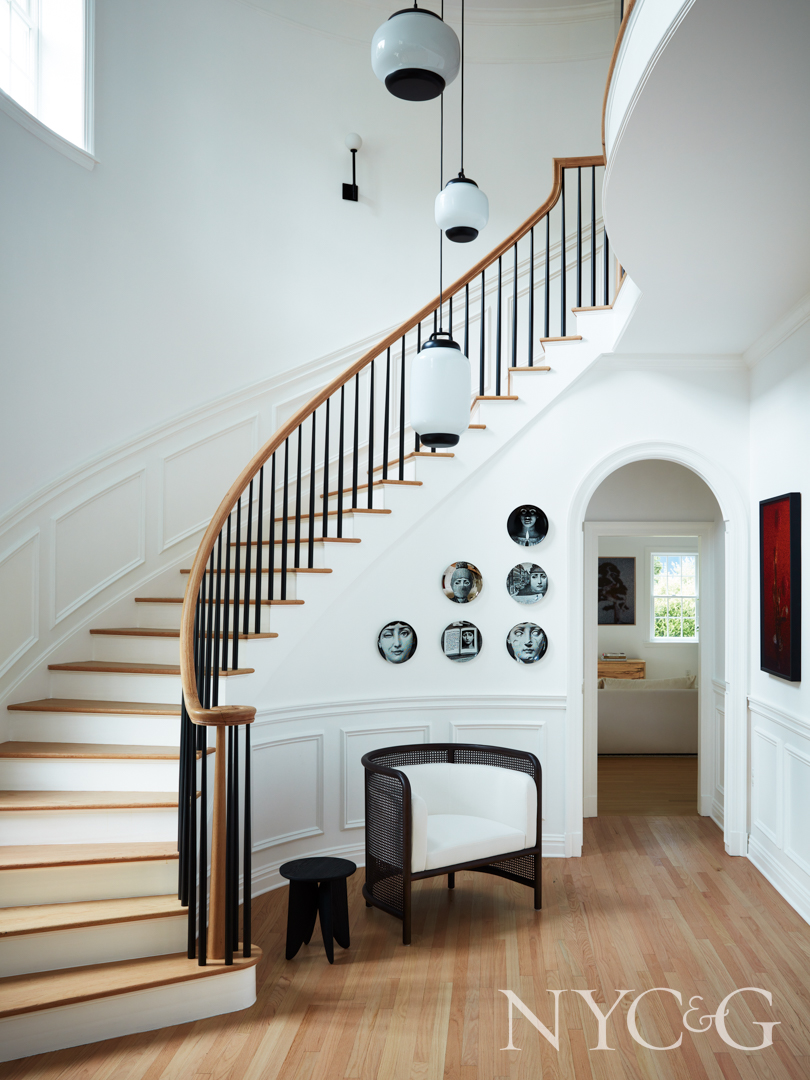 1 Larchmont Foyer