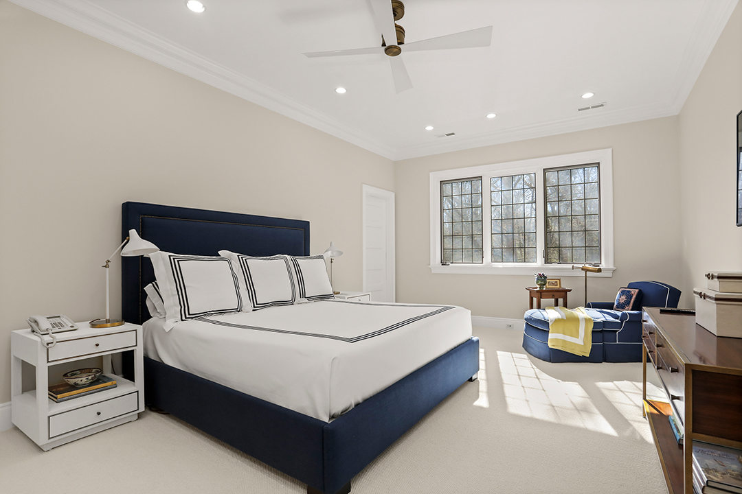 Elegance Abounds At An English Country Style Manor In Greenwich Asking 10 5m U