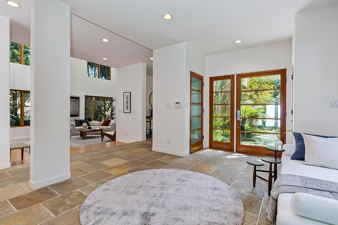 The Late Bob Sagets Longtime Brentwood Home Changes Hands In An Off Market Deal 11 2