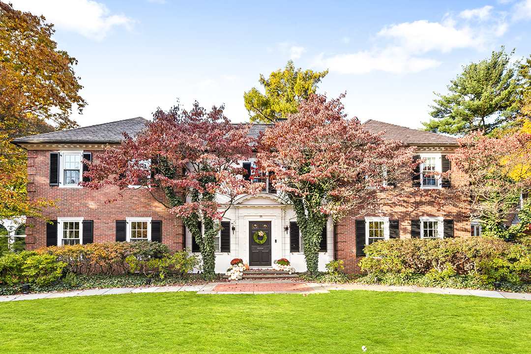 Baseball Star Eric Hosmer Lists Classic Boston Area Home Amidst Move To Chicago Cubs D