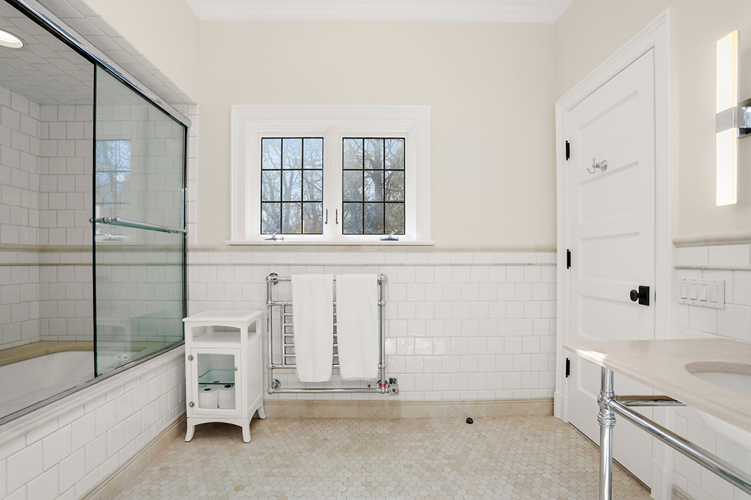 Elegance Abounds At An English Country Style Manor In Greenwich Asking 10 5m V