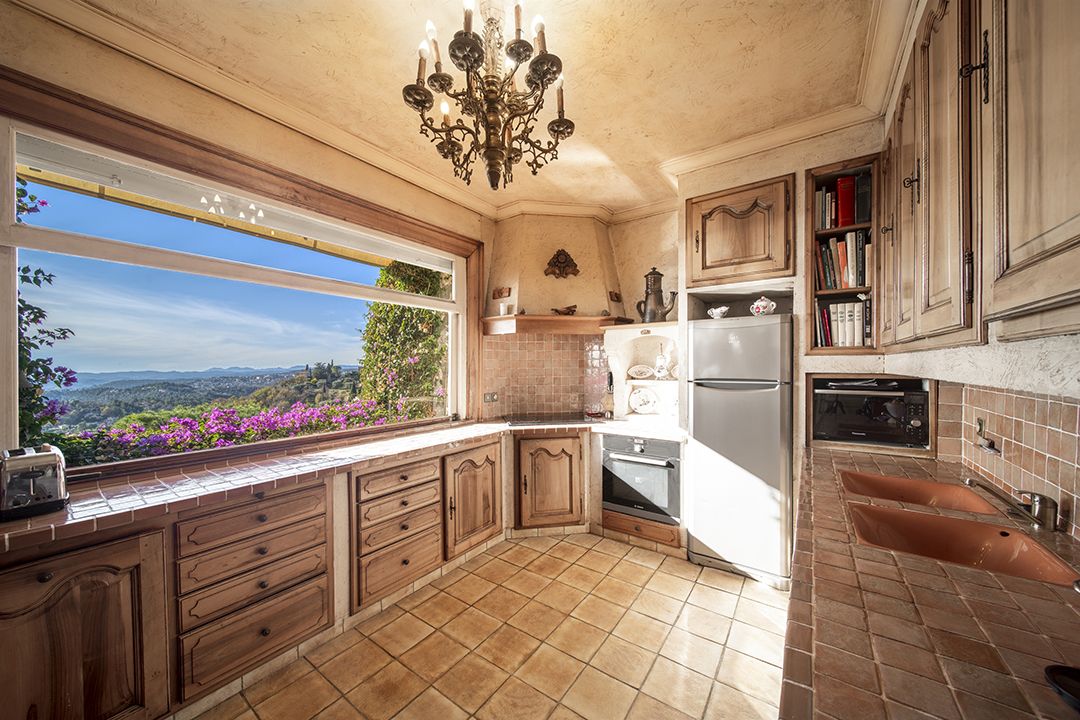 French Riviera Villa Where Hitchcocks Famed To Catch A Thief Filmed Hits The Marketc Cote Dazur Sothebys Int Realty Villa Shooting Place To Catch A Thief 5