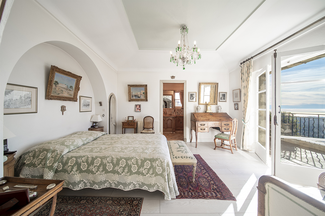 French Riviera Villa Where Hitchcocks Famed To Catch A Thief Filmed Hits The Market C Cote Dazur Sothebys Int Realty Villa Shooting Place To Catch A Thief 2