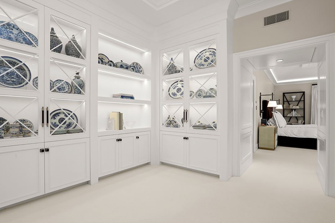 Elegance Abounds At An English Country Style Manor In Greenwich Asking 10 5m P