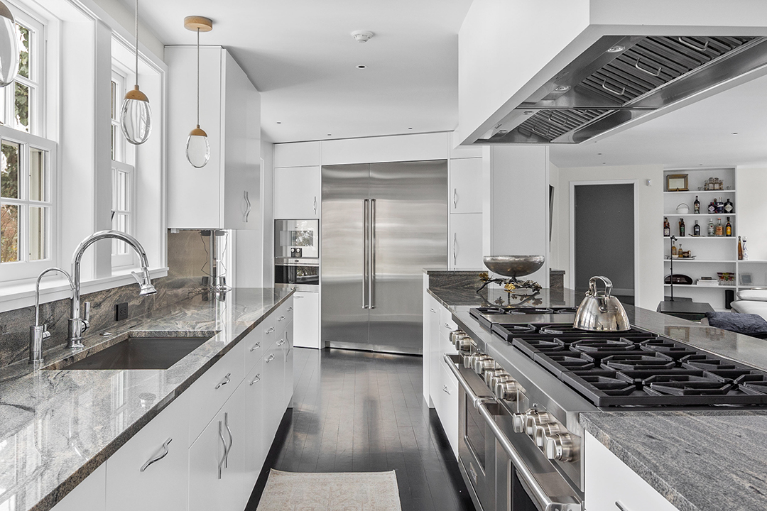Baseball Star Eric Hosmer Lists Classic Boston Area Home Amidst Move To Chicago Cubs T