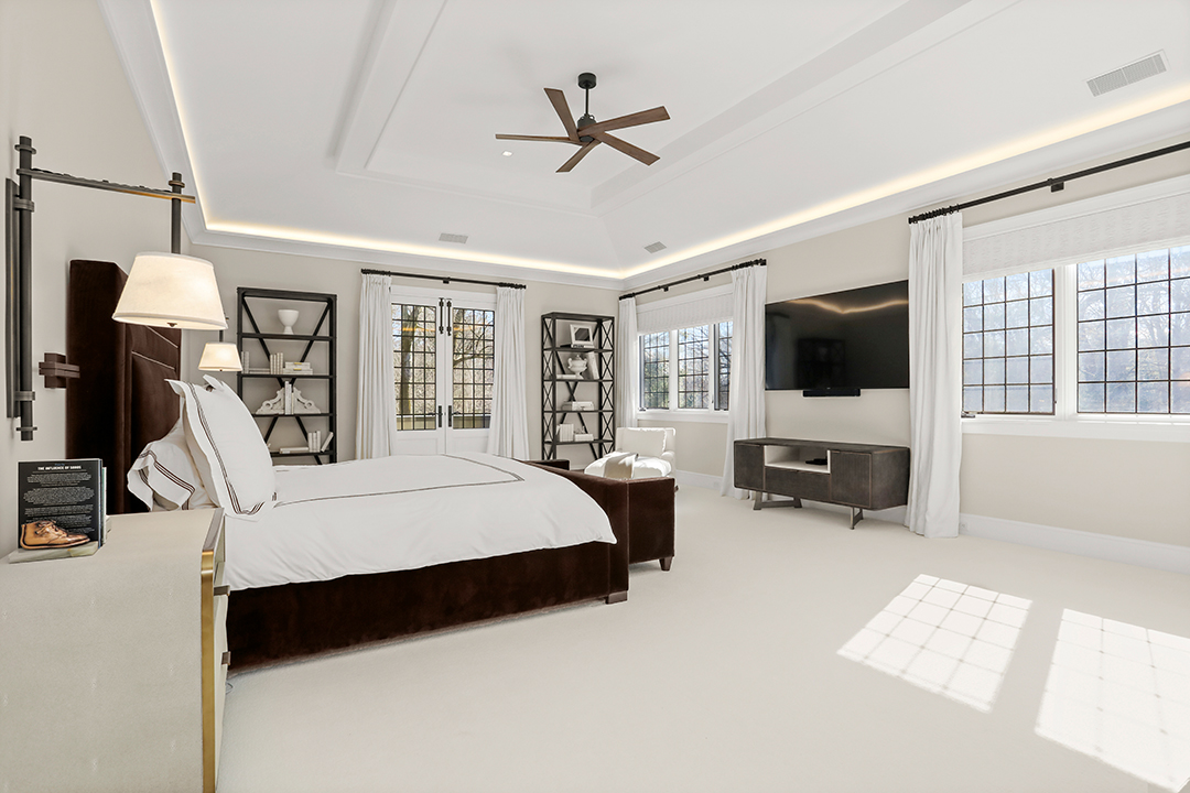 Elegance Abounds At An English Country Style Manor In Greenwich Asking 10 5m Q