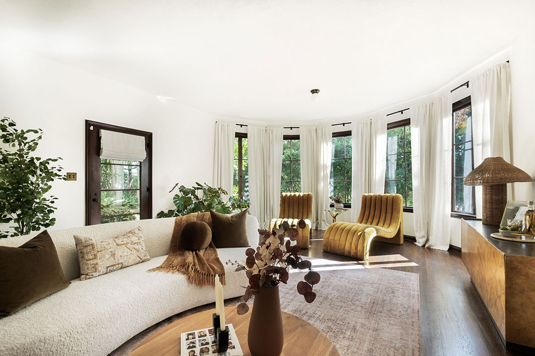 34 Sitting Room Laura Harrier Spanish Style La Home