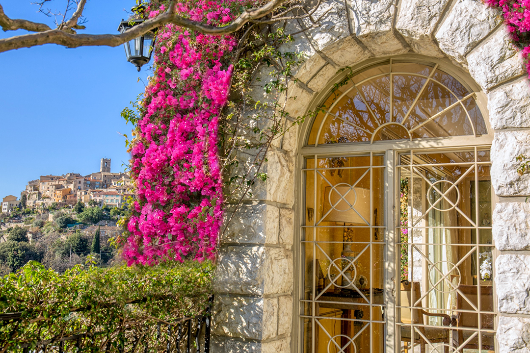 French Riviera Villa Where Hitchcocks Famed To Catch A Thief Filmed Hits The Marketc Cote Dazur Sothebys Int Realty Villa Shooting Place To Catch A Thief 10