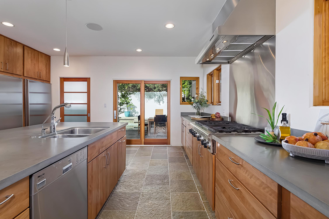 The Late Bob Sagets Longtime Brentwood Home Changes Hands In An Off Market Deal 26 2