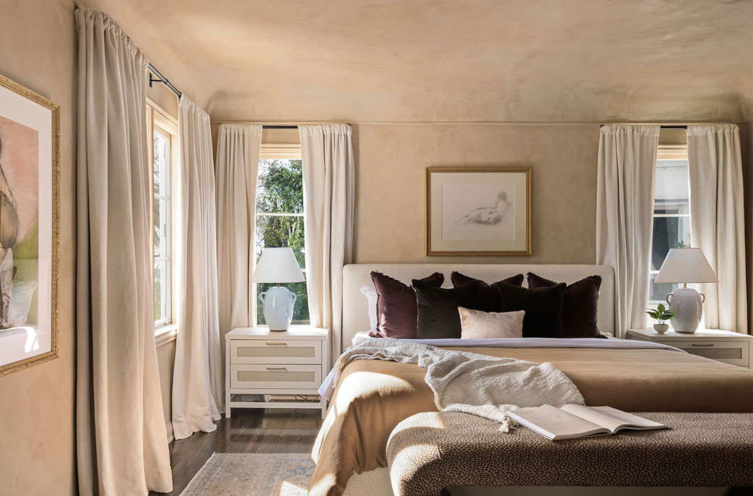 49 Guest Room Bed Laura Harrier Spanish Style La Home