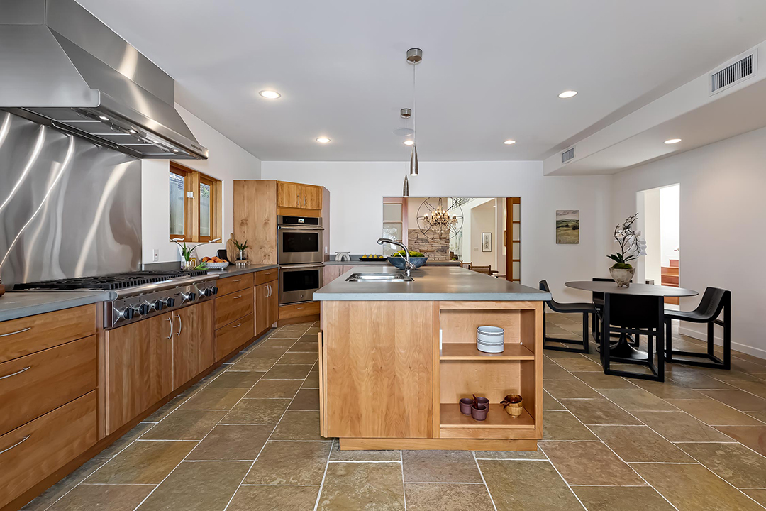 The Late Bob Sagets Longtime Brentwood Home Changes Hands In An Off Market Deal 25 2