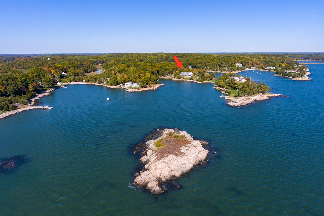 This Shingle Style Haven On The Market In Guilford Ct Promises Luxe Coastal Living G