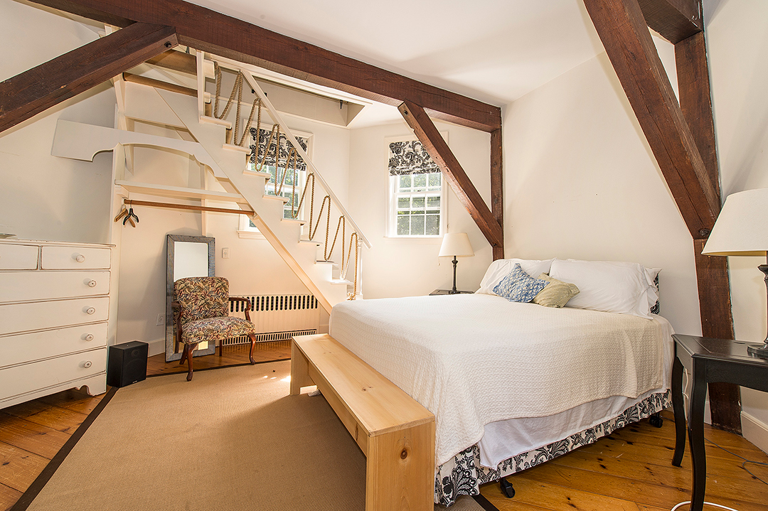 The Famous Amagansett Windmill House Where Marilyn Monroe And Arthur Miller Vacationed Wants 11 5m 64deepln F