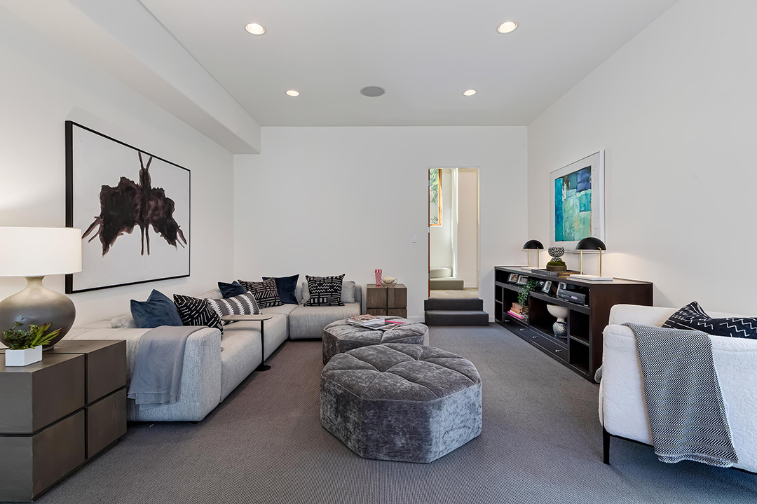 The Late Bob Sagets Longtime Brentwood Home Changes Hands In An Off Market Deal 35 2