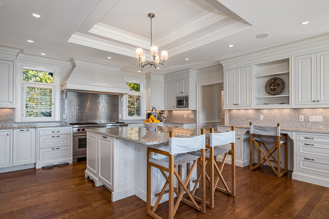 This Shingle Style Haven On The Market In Guilford Ct Promises Luxe Coastal Living Y