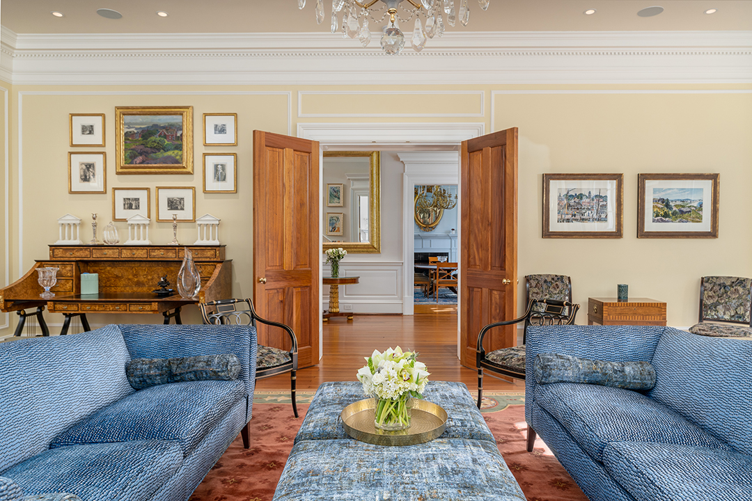 Jackie Kennedys Former Washington D C Home Lists For 24 5m After Merging With Two Neighboring Properties Main House Living Room