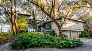 A Modernist Design And Wild Landscape Harmonize At This Coastal South Carolina Stunner Seeking 9 75m 1 119 Ocean Course Drive