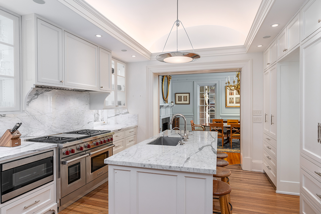Jackie Kennedys Former Washington D C Home Lists For 24 5m After Merging With Two Neighboring Properties Main House Kitchen View 2