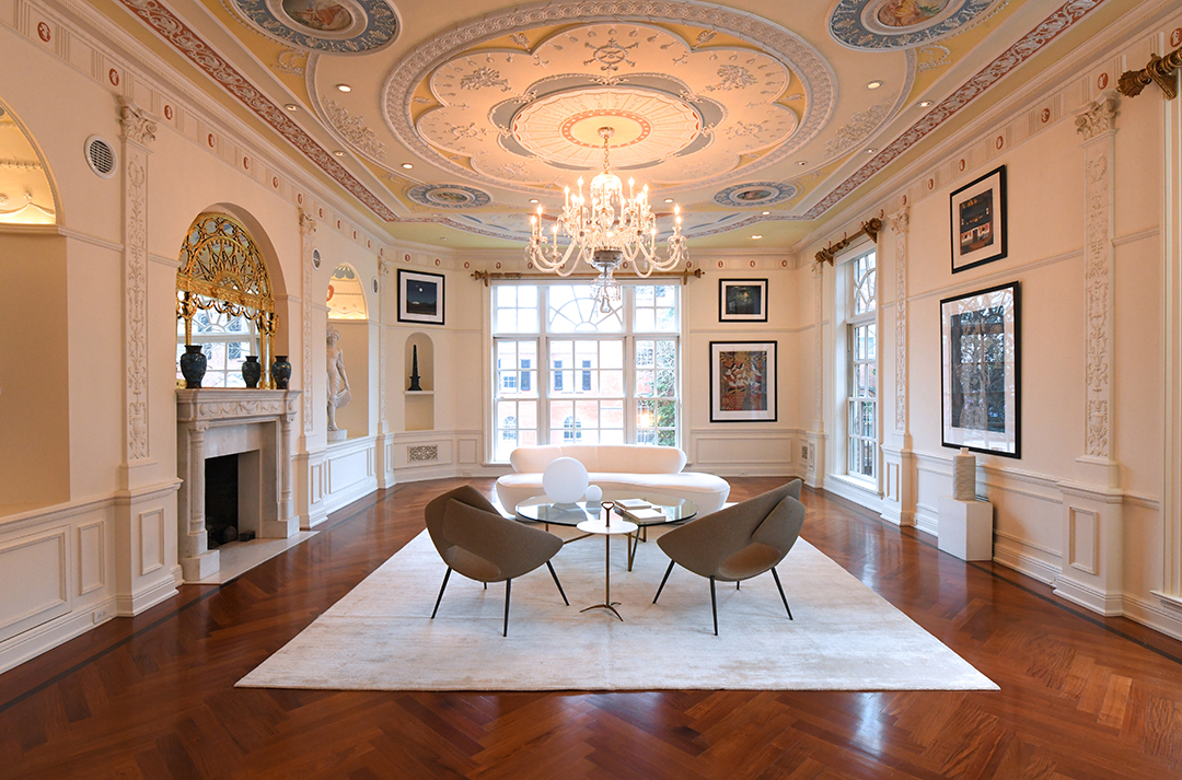 Jackie Kennedys Former Washington D C Home Lists For 24 5m After Merging With Two Neighboring Properties Residence 2 Living Room Elle Pouchet