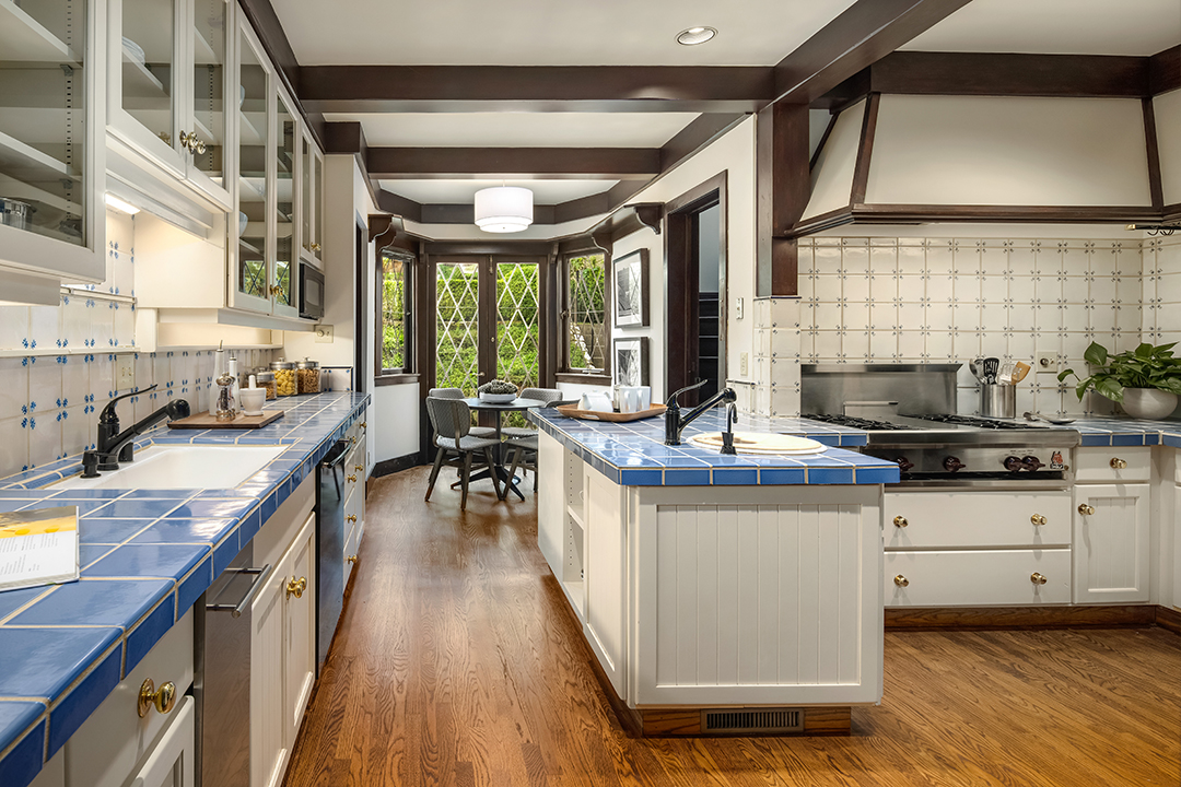 Step Inside A 6 5m English Inspired Tudor In San Francisco11