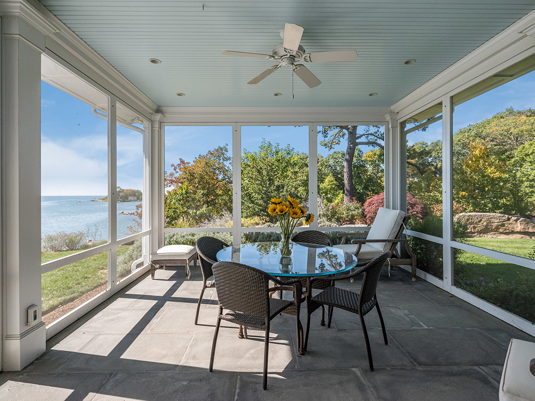 This Shingle Style Haven On The Market In Guilford Ct Promises Luxe Coastal Living Zz