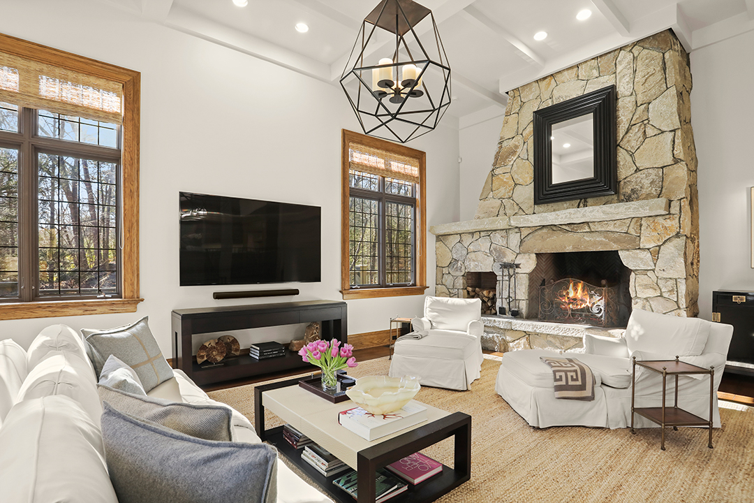 Elegance Abounds At An English Country Style Manor In Greenwich Asking 10 5m M