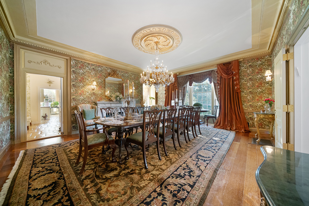 Storied Beechwood Manor Along New Yorks Gold Coast Lists For Close To 8m I