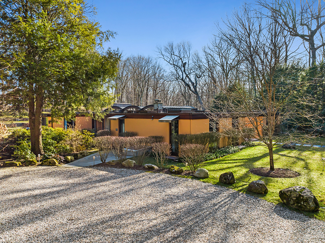 Cool Connecticut Midcentury Is Available To Be An August Getaway For 100000 N