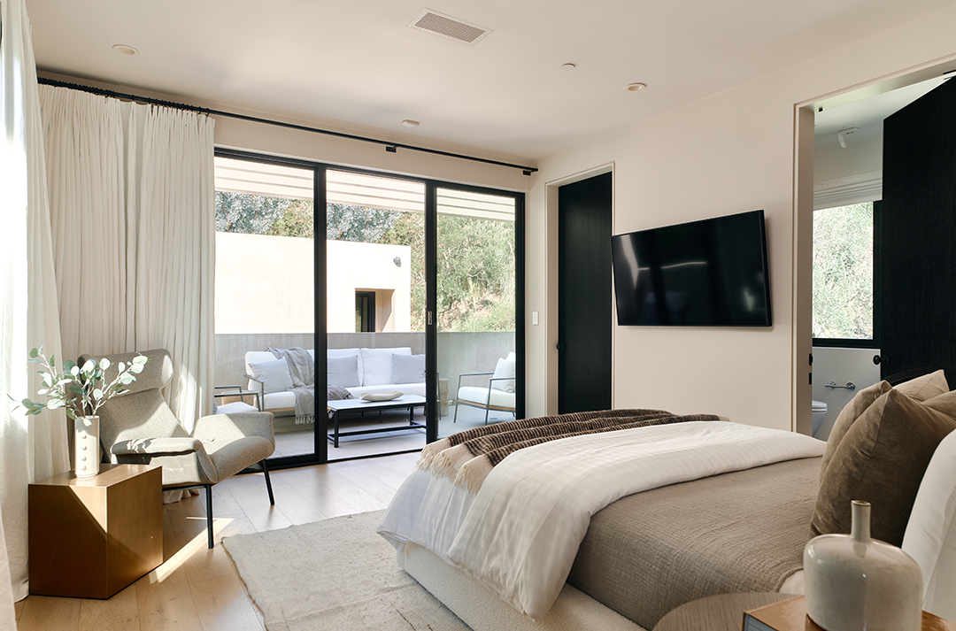 Kylie Jenner And Travis Scott Give Their Stylish Beverly Hills Home A Price Cut 1317 Delresto Fullres 30