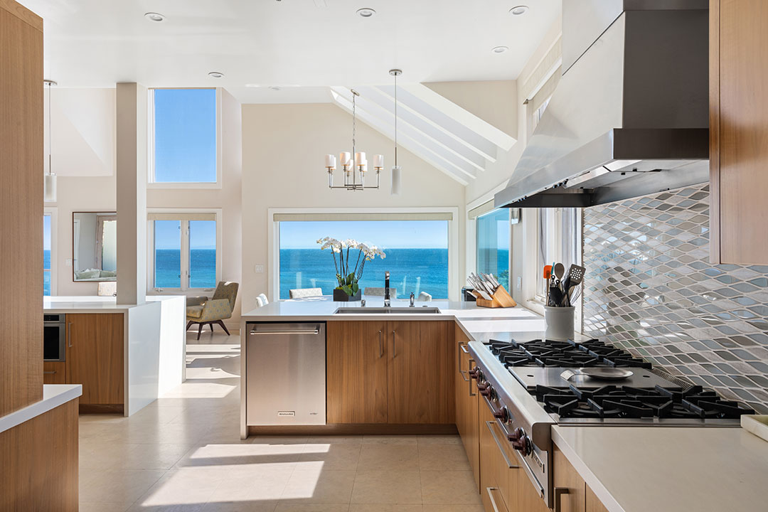 12 Chris Chelios Kitchen