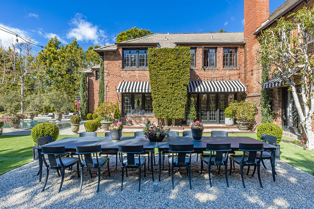 15 Restauranteur David Cooley Outdoor Dining Terrace