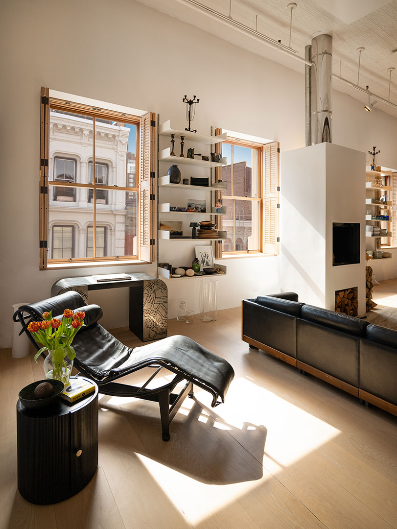 G Living Room South Corner Detail