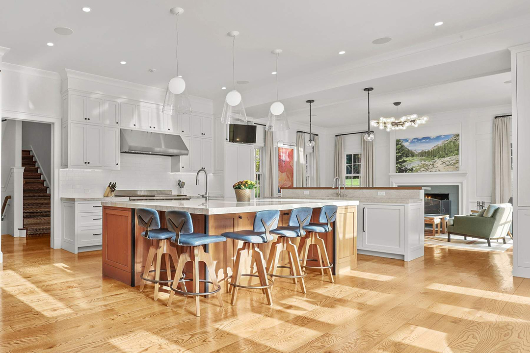 Tour A Custom Built Colonial In Greenwich Asking 8 8m J