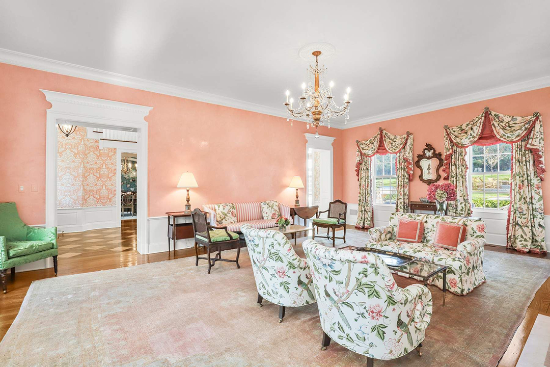 Tour A Custom Built Colonial In Greenwich Asking 8 8m F