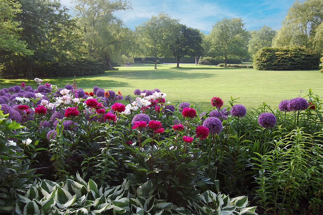 Gardens Galore 30 Years Of Colorful Landscapes From Designer Frederico Azevedo Of Unlimited Earth Care F