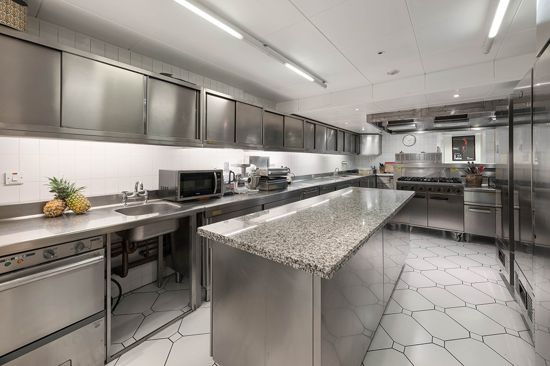 The Greek Royal Familys Former Eaton Square Mansion Seeks 39 5m Eatonsquarekitchenawinship