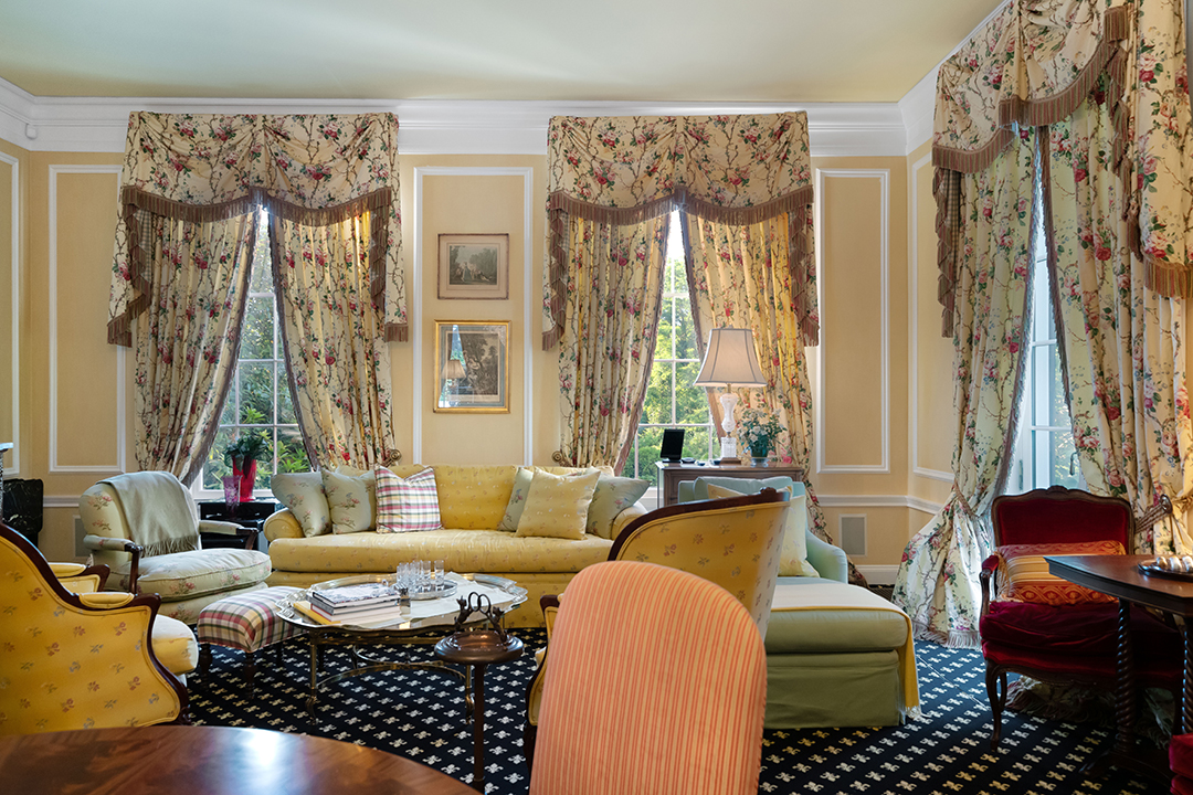 Storied Beechwood Manor Along New Yorks Gold Coast Lists For Close To 8m M